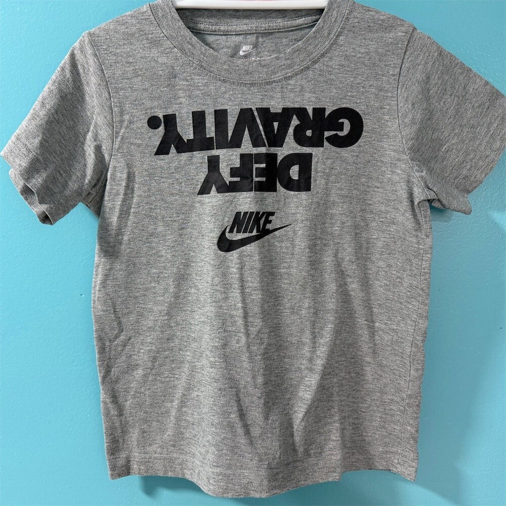 Nike Boys T-Shirt Youth 7 Gray Defy Gravity Graphic Logo Short Sleeve